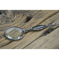 Zielona długa lupa - witrażowy wisior