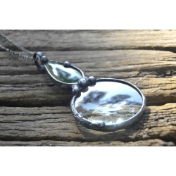 Zielona ceramika - witrażowy wisior lupa do czytania