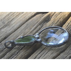 Zielona ceramika - witrażowy wisior lupa do czytania