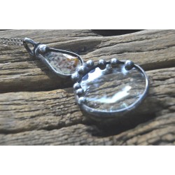 Brązowo miodowa ceramika - witrażowy wisior lupa do czytania