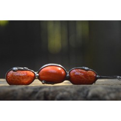 Pomarańczowo ceglasty witrażowy wisior na łańcuszku