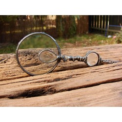 Z kroplą - wisior witrażowy lupa do czytania