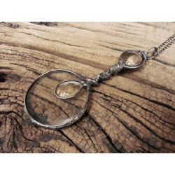 Z kroplą - wisior witrażowy lupa do czytania