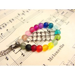 W kratkę - kolorowy  witrażowy wisior