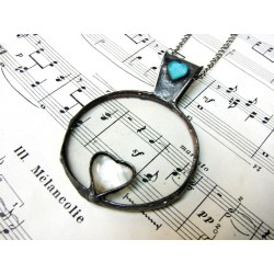 Sercowa   -  witrażowy wisior lupa