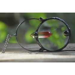 Solarny kwarc - autorski witrażowy wisior lupa do czytania