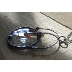 Solarny kwarc - autorski witrażowy wisior lupa do czytania