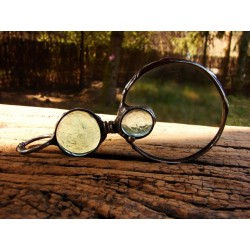 Turkusowa - wisior witrażowy lupa do czytania i nie tylko