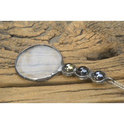 Dymna - witrażowy  wisior lupa na łańcuszku