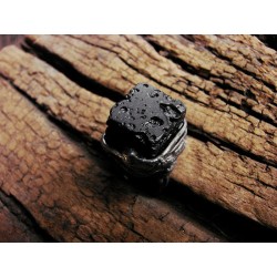 Lawa wulkaniczna  - witrażowy regulowany pierścionek