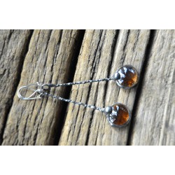 Ciemny miód  - długie witrażowe kolczyki