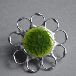 Limonkowa - witrażowa broszka kwiatek