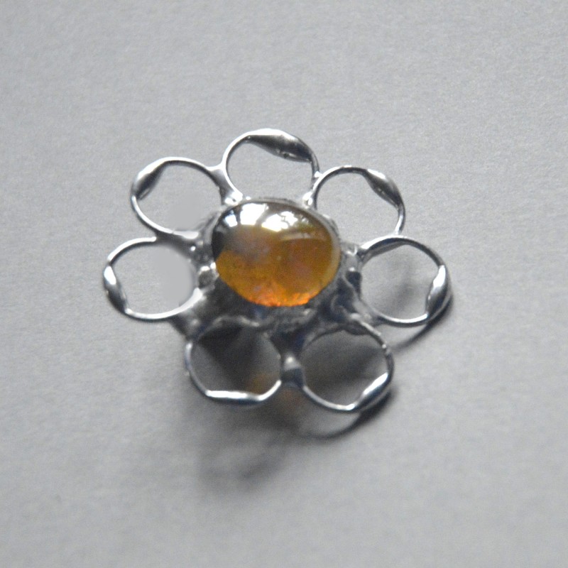 Miodowy kwiatek  - witrażowa broszka