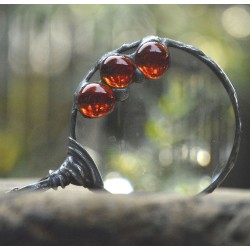 Czerwienie -  wisior lupa