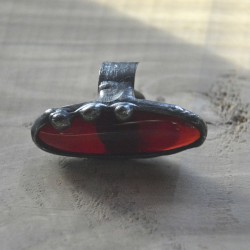 Kwistoczerwony - regulowany pierścionek