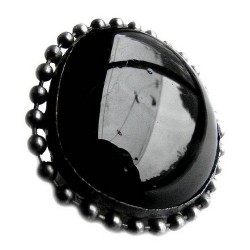 Czerń w koronie - regulowany pierścionek