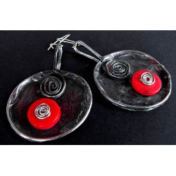 Koralowe tarcze - okrągłe kolczyki witrażowe