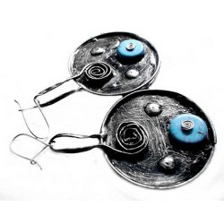 Howlitowe tarcze - okrągłe kolczyki witrażowe