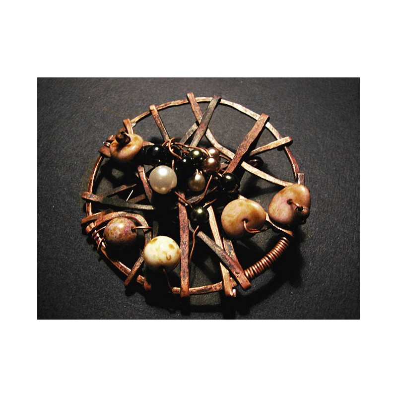 Grochy na okrągło - Broszka z miedzi