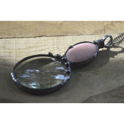 Różana  - wisior witrażowy lupa do czytania z howlitem