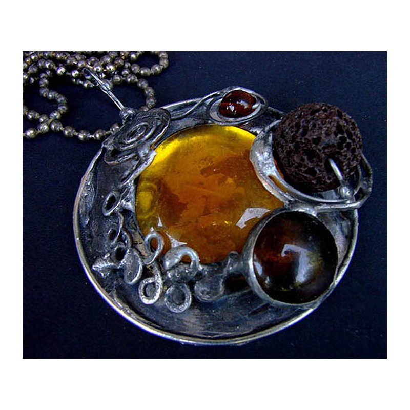 Miodowy witrażowy wisior z lawą wulkaniczną