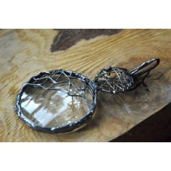 Pajęczyna  - wisior witrażowy lupa do czytania