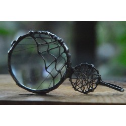 Pajęczyna  - wisior witrażowy lupa do czytania