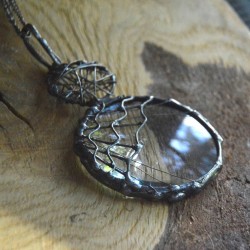 Pajęczyna  - wisior witrażowy lupa do czytania